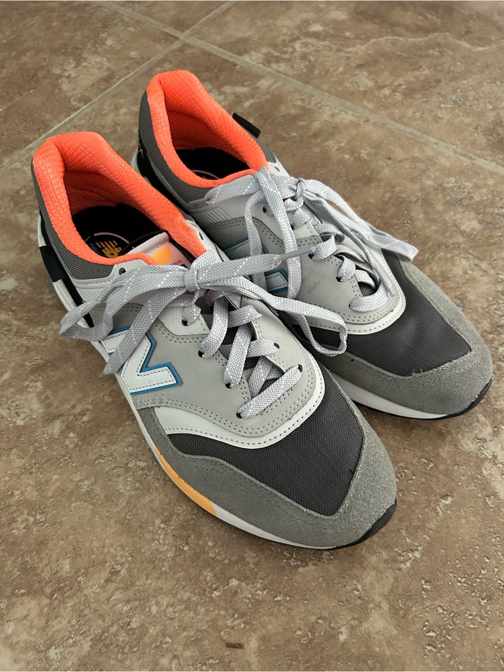 New Balance Men’s Grey, Orange & Blue Retro Runner Sneakers